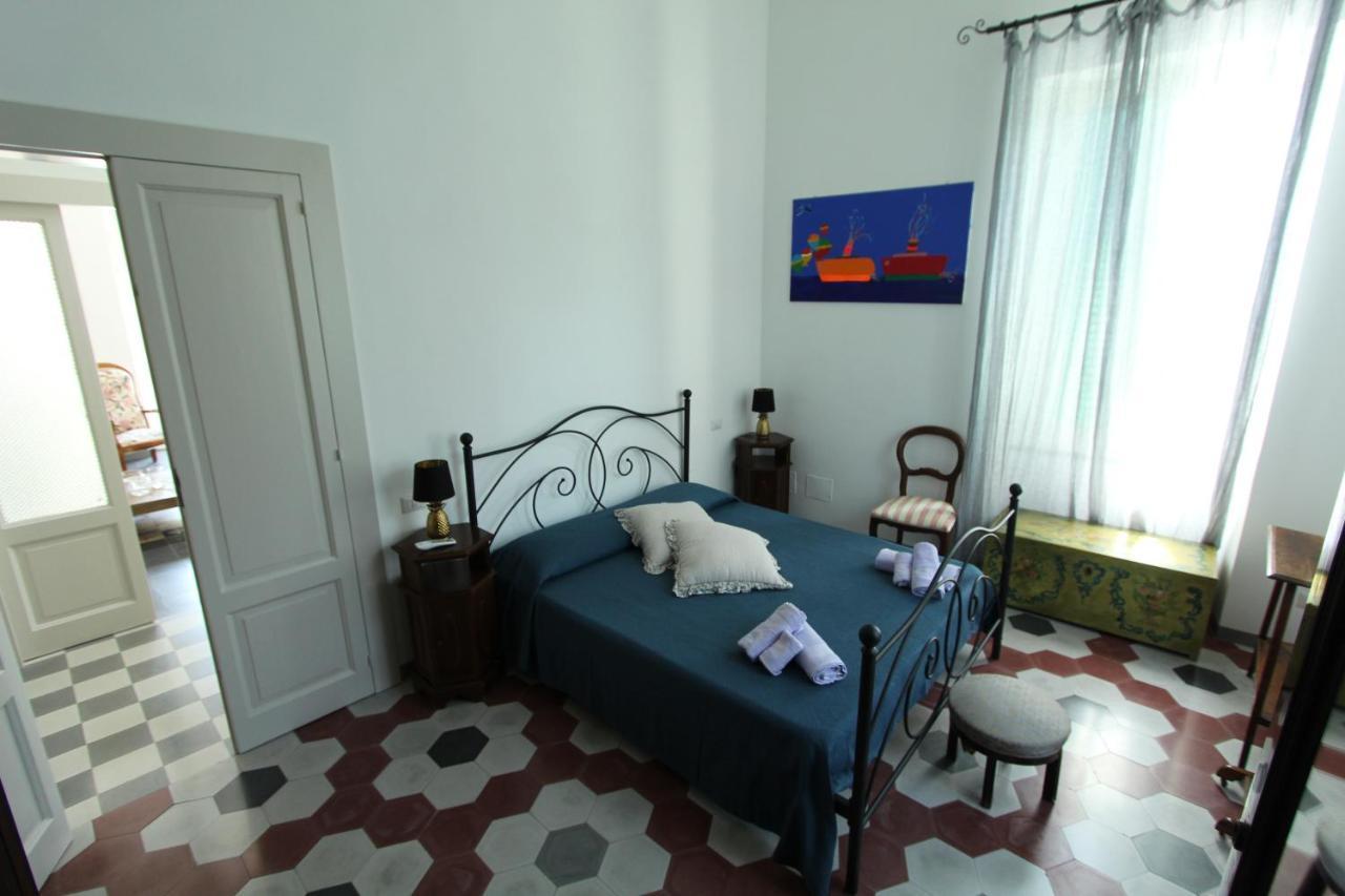 La Casa Bianca Villa ลีปารี ภายนอก รูปภาพ